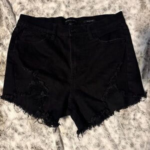 Kendall & Kylie distressed black jean shorts, size 9/29